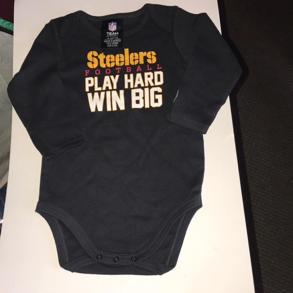 NWOT NFL Steelers Onesie